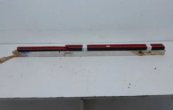 Hyundai i20 (PB PBT) Front door trim (molding) 1J271ADE00 1212021