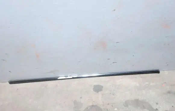 Mini One - Cooper Clubman R55 Loading door glass trim molding 2754060