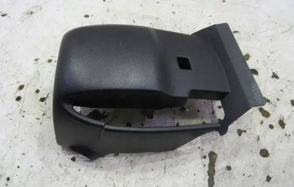 Nissan Qashqai Steering wheel column trim 1111