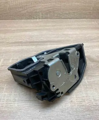 BMW 5 E60 E61 Front door lock 7154628 FRONTRIGHT