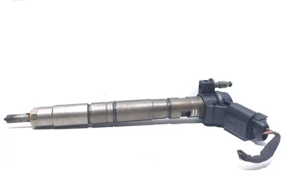Audi A6 S6 C6 4F Fuel injector