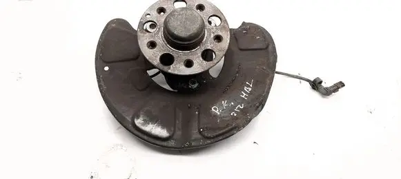 Mercedes-Benz E W212 Front wheel hub 2123307100