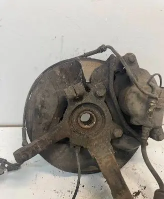 Peugeot 807 Front wheel hub