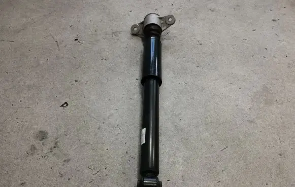 Hyundai Kona I Rear shock absorber/damper 55300CM000