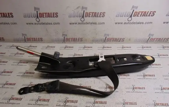 Volvo XC90 Front seatbelt