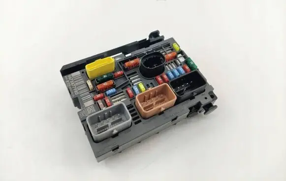 Citroen Berlingo Fuse box set 9675877980