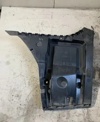 BMW 6 F12 F13 Rear bumper mounting bracket 8050385