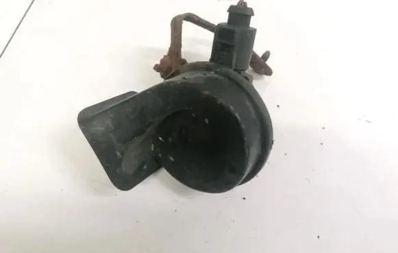 Volkswagen PASSAT B5.5 Horn signal E9011157