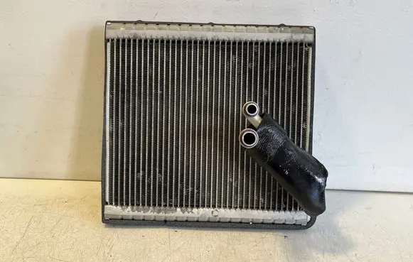 Volkswagen T-Roc Air conditioning (A/C) radiator (interior) 5Q2816105D