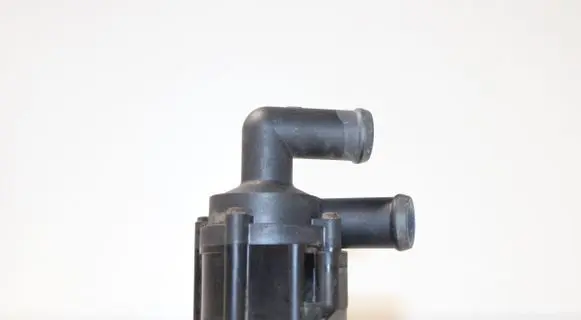 Volkswagen PASSAT B6 Electric auxiliary coolant/water pump 5N0965561