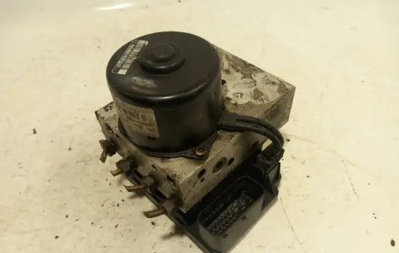 Volvo V70 ABS Pump 8619541 343700 TLR1B22A87