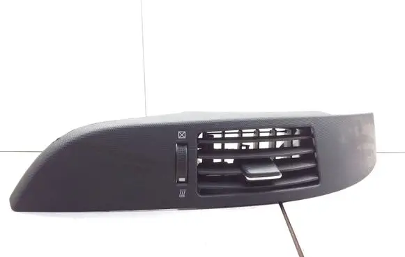Toyota Corolla Verso E121 Dashboard air vent grill cover trim 5567064010 5568064020