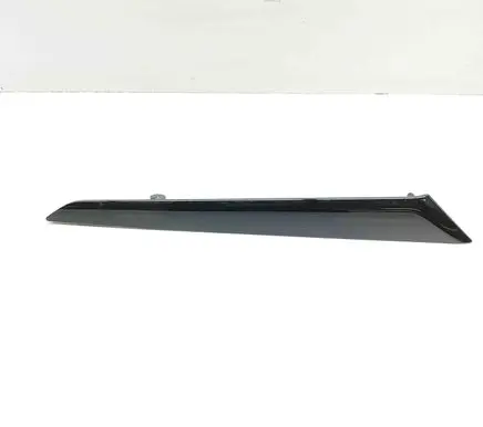 Maserati Levante Front door card panel trim 670047741