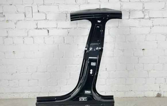 BMW i4 Pillar (middle) 