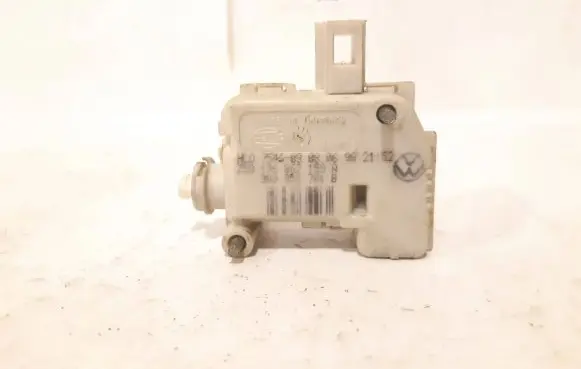 Volkswagen Golf IV Central locking motor 1J6862159A A64609080699