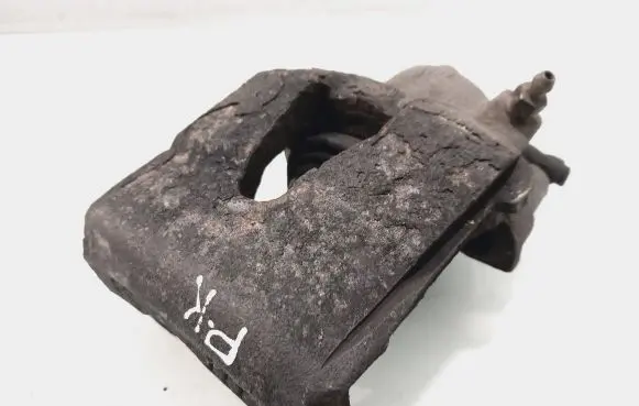 Volkswagen Golf Plus Front brake caliper
