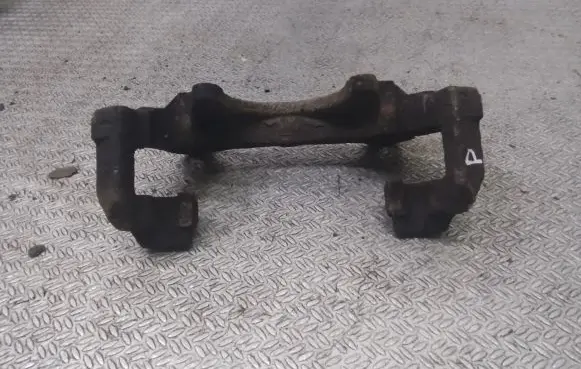Volkswagen PASSAT B6 Front Brake Caliper Pad/Carrier 