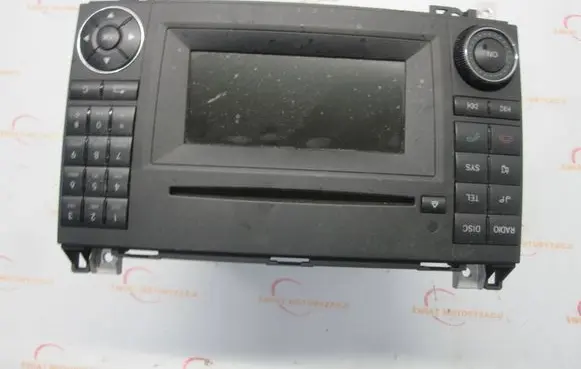 Mercedes-Benz B W245 Radio/CD/DVD/GPS head unit A1699002000