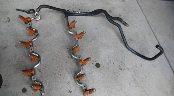 Audi A8 S8 D3 4E Fuel injectors set 07C906031C