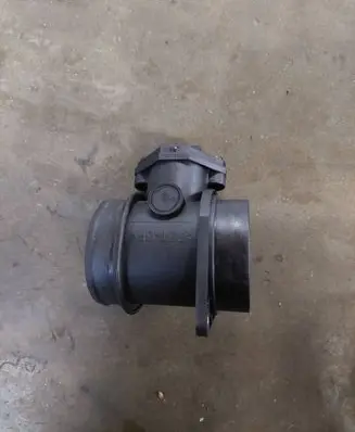 Audi A4 S4 B5 8D Mass air flow meter 0280217112