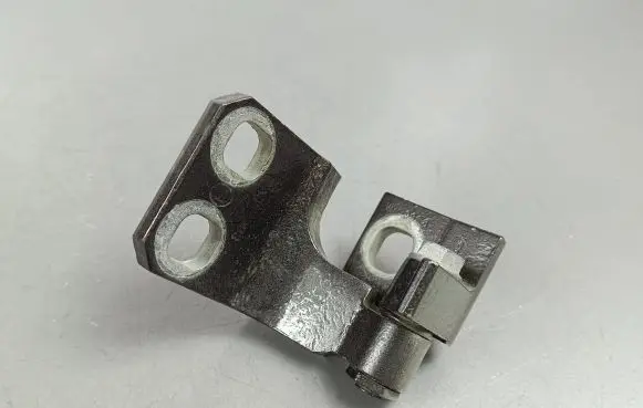 Jeep Renegade Rear door lower hinge