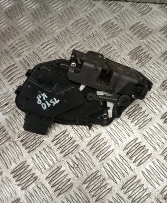 Ford Focus C-MAX Front door lock R21813CF