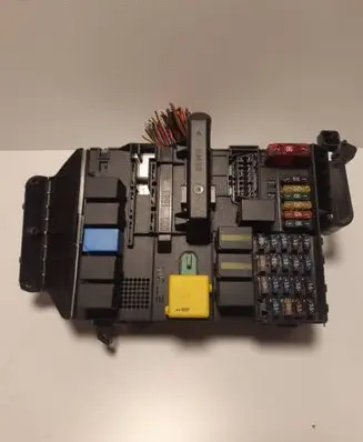 Smart ForTwo I Fuse module 0001683V001