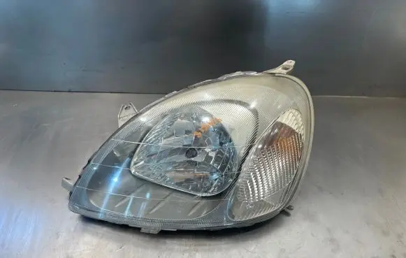 Toyota Yaris Headlight/headlamp