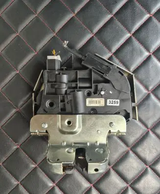 Volvo V70 Tailgate/trunk/boot lock/catch/latch 31253447 24707 40758120