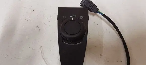 Citroen C4 Grand Picasso Interior fan control switch 9659796977