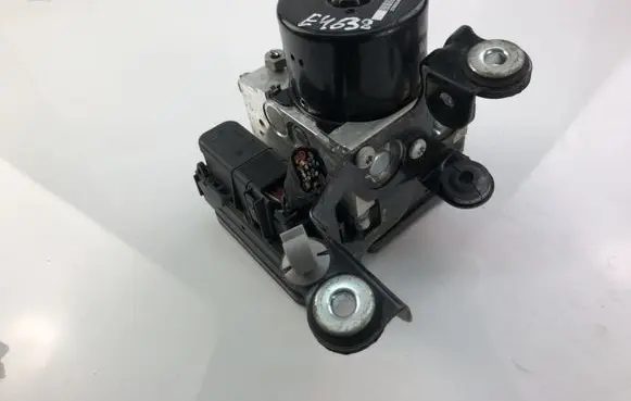 Volvo S80 ABS Pump P31423348