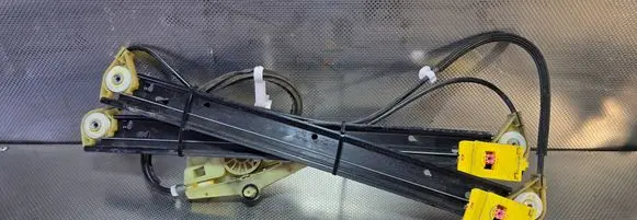 Audi A6 S6 C6 4F Front window lifting mechanism without motor 4F0837462D
