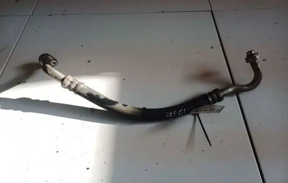 Air conditioning (A/C) pipe/hose
