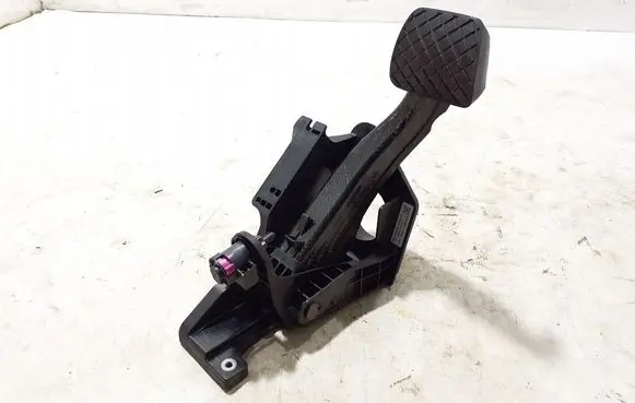 Porsche Macan (95B) Brake pedal 95B723031L