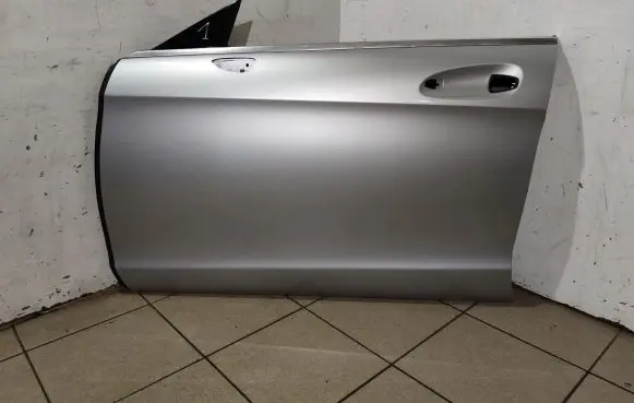 Mercedes-Benz CLS C218 X218 Door (2 Door Coupe) A2187220510