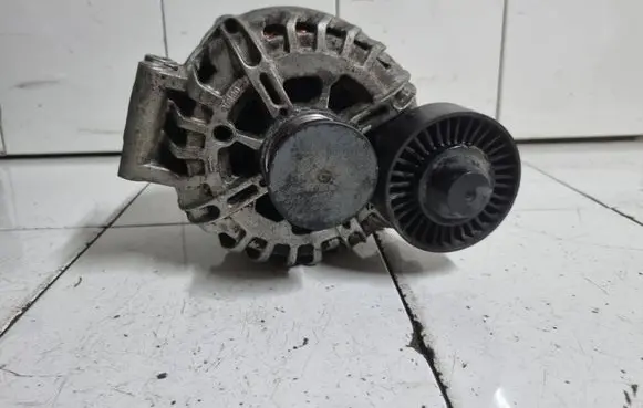 BMW 5 E60 E61 Generator/alternator 7521178 TG17C015 2542720J