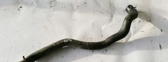 Volkswagen PASSAT B4 Engine coolant pipe/hose