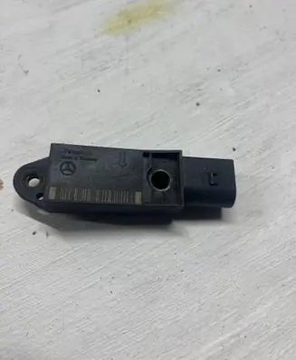 Mercedes-Benz E W211 Airbag deployment crash/impact sensor A0028202726 25571203A4