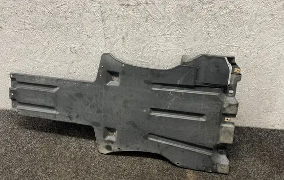 Porsche Cayenne (92A) Engine splash shield/under tray 7P0825231G