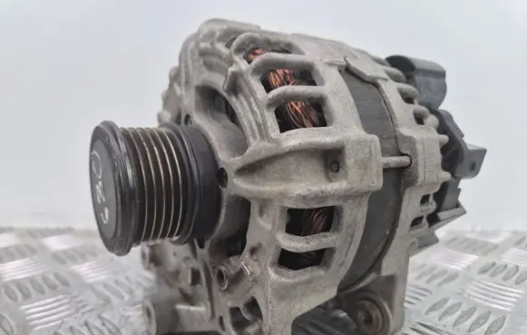 Mercedes-Benz C W205 Generator/alternator A0009062103