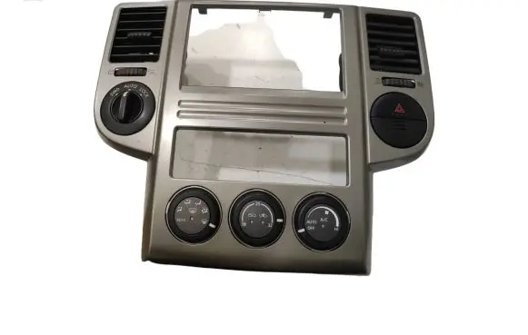 Nissan X-Trail T30 Climate control unit 27500EQ410 68250EQ100