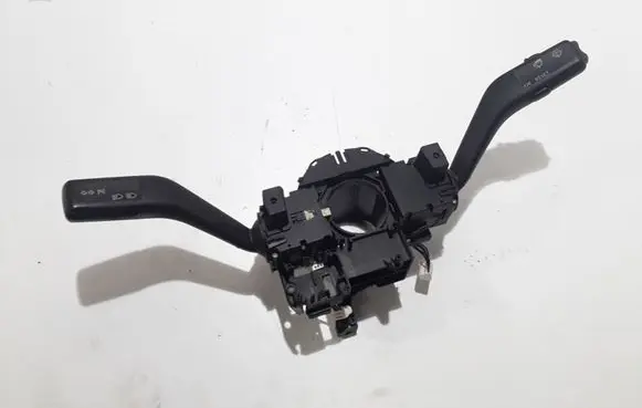 Volkswagen PASSAT B6 Indicator stalk 3C5953513A LK01503811