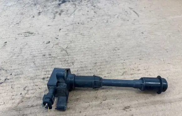 Ford Focus High voltage ignition coil BM5G12A366DB 3Y20 D5E1G