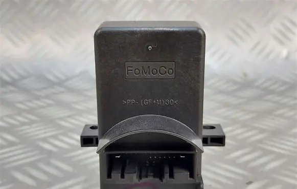 Ford Kuga III EUR ISO radio connector LJ6T14F642BG