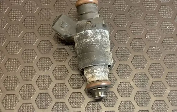 Fuel injector