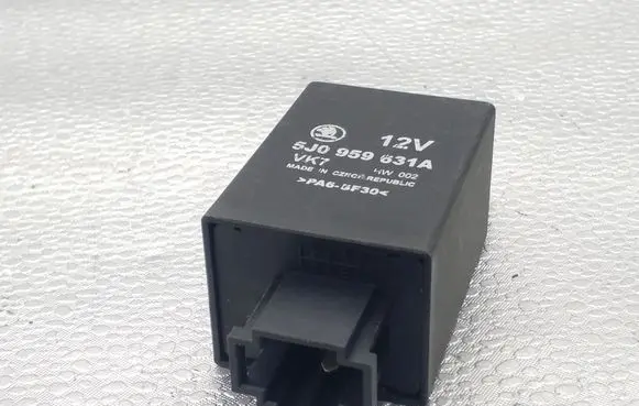 Skoda Roomster (5J) Other relay 5J0959631A