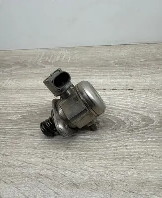 BMW 7 F01 F02 F03 F04 Fuel injection high pressure pump 7595339 0314934 0261520144