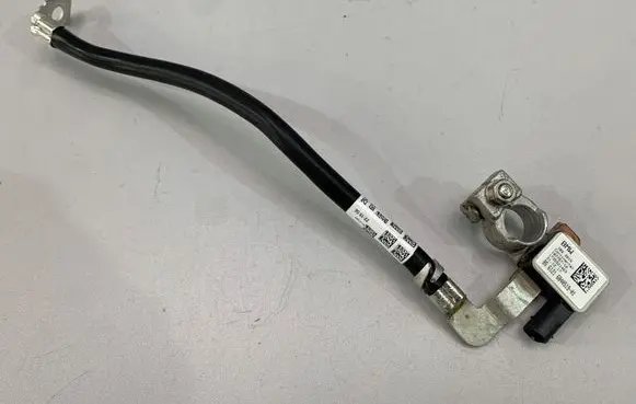 BMW 5 G30 G31 G38 Negative earth cable (battery) 6840519