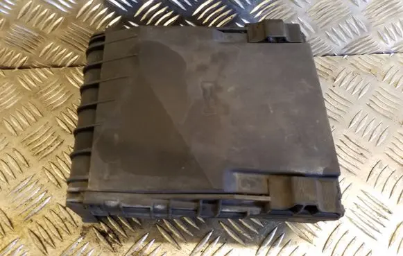 Skoda Octavia Mk2 (1Z) Fuse module 1K0937125A 0612215522E