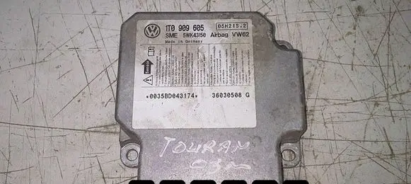 Volkswagen Touran I Engine control unit/module 1T0909605
